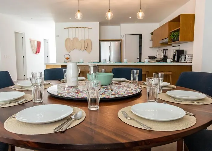 Beautiful 4br, Up To 8 Guests, Private Pool, 10 Min To Holiday home Playa del Carmen