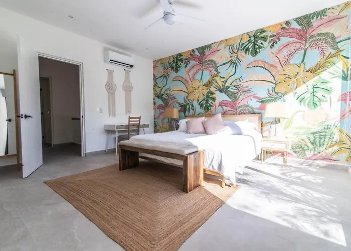 Beautiful 4br, Up To 8 Guests, Private Pool, 10 Min To Holiday home Playa del Carmen