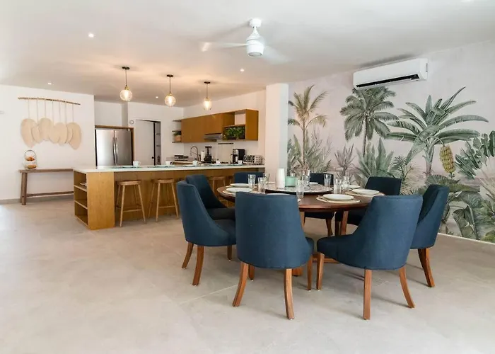 Beautiful 4br, Up To 8 Guests, Private Pool, 10 Min To Holiday home *