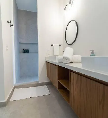 Beautiful 4br, Up To 8 Guests, Private Pool, 10 Min To Holiday home Playa del Carmen