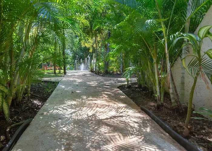 Beautiful 4br, Up To 8 Guests, Private Pool, 10 Min To Holiday home