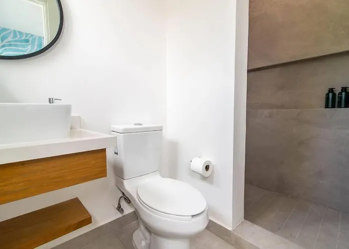 Beautiful 4br, Up To 8 Guests, Private Pool, 10 Min To *