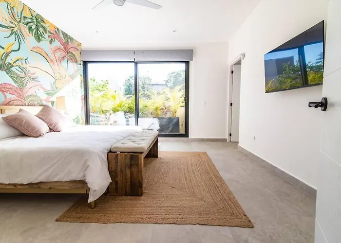 Beautiful 4br, Up To 8 Guests, Private Pool, 10 Min To * Playa del Carmen