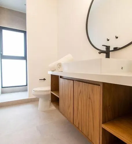 Beautiful 4br, Up To 8 Guests, Private Pool, 10 Min To *